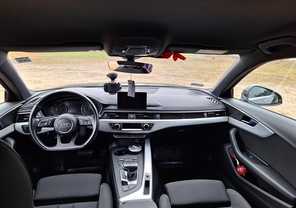 Audi A4 cena 69999 przebieg: 296500, rok produkcji 2016 z Rzgów małe 352